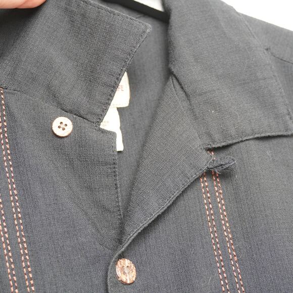 Havana Jack's Cafe Palm Tree Embroidered Button Down Shirt| Island Vibes - Picture 7 of 7